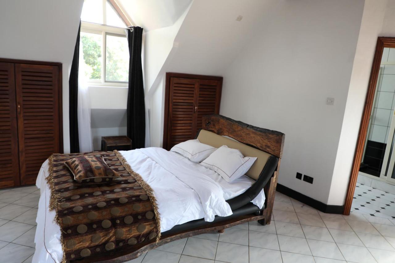 Stallion Place - Bed And Breakfast Kampala Zewnętrze zdjęcie