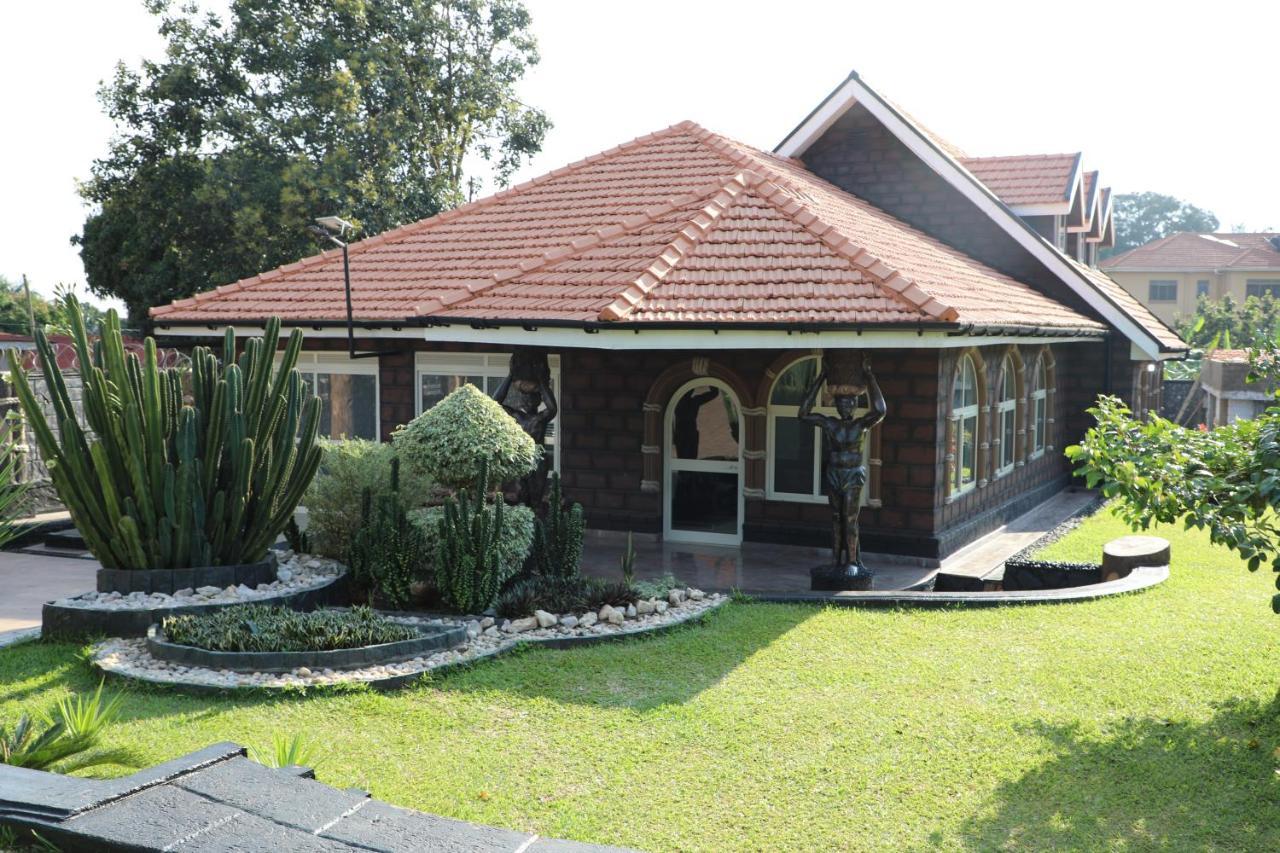 Stallion Place - Bed And Breakfast Kampala Zewnętrze zdjęcie